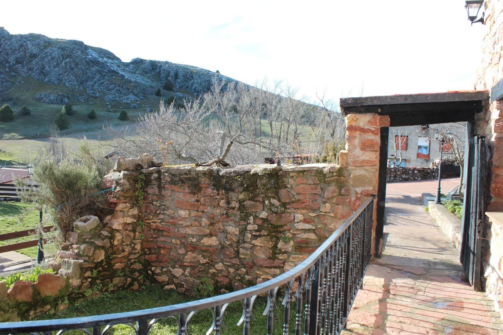 La Chimenea De Soria I Y I I Guest House Espeja de San Marcelino Exterior photo
