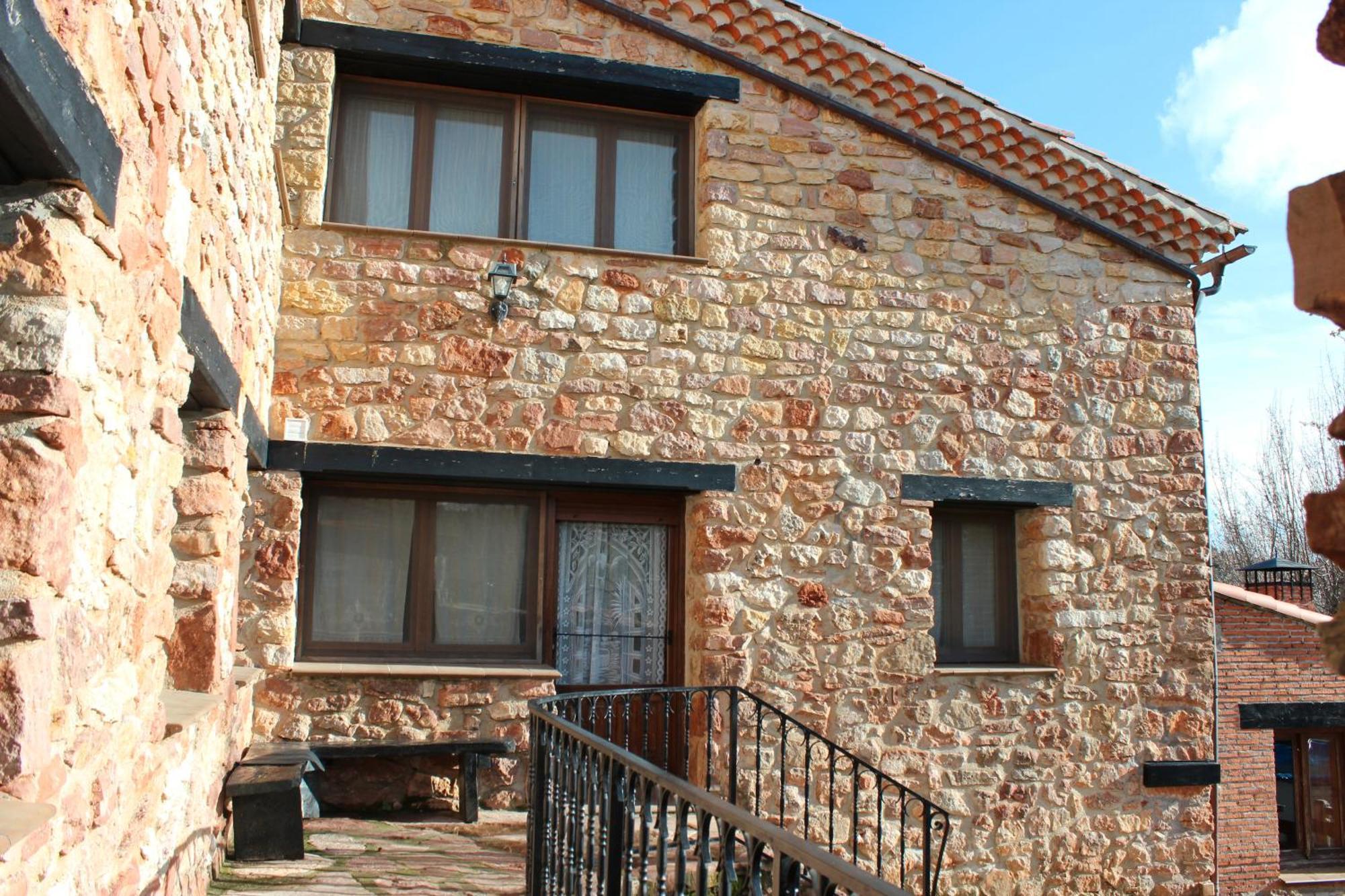 La Chimenea De Soria I Y I I Guest House Espeja de San Marcelino Exterior photo