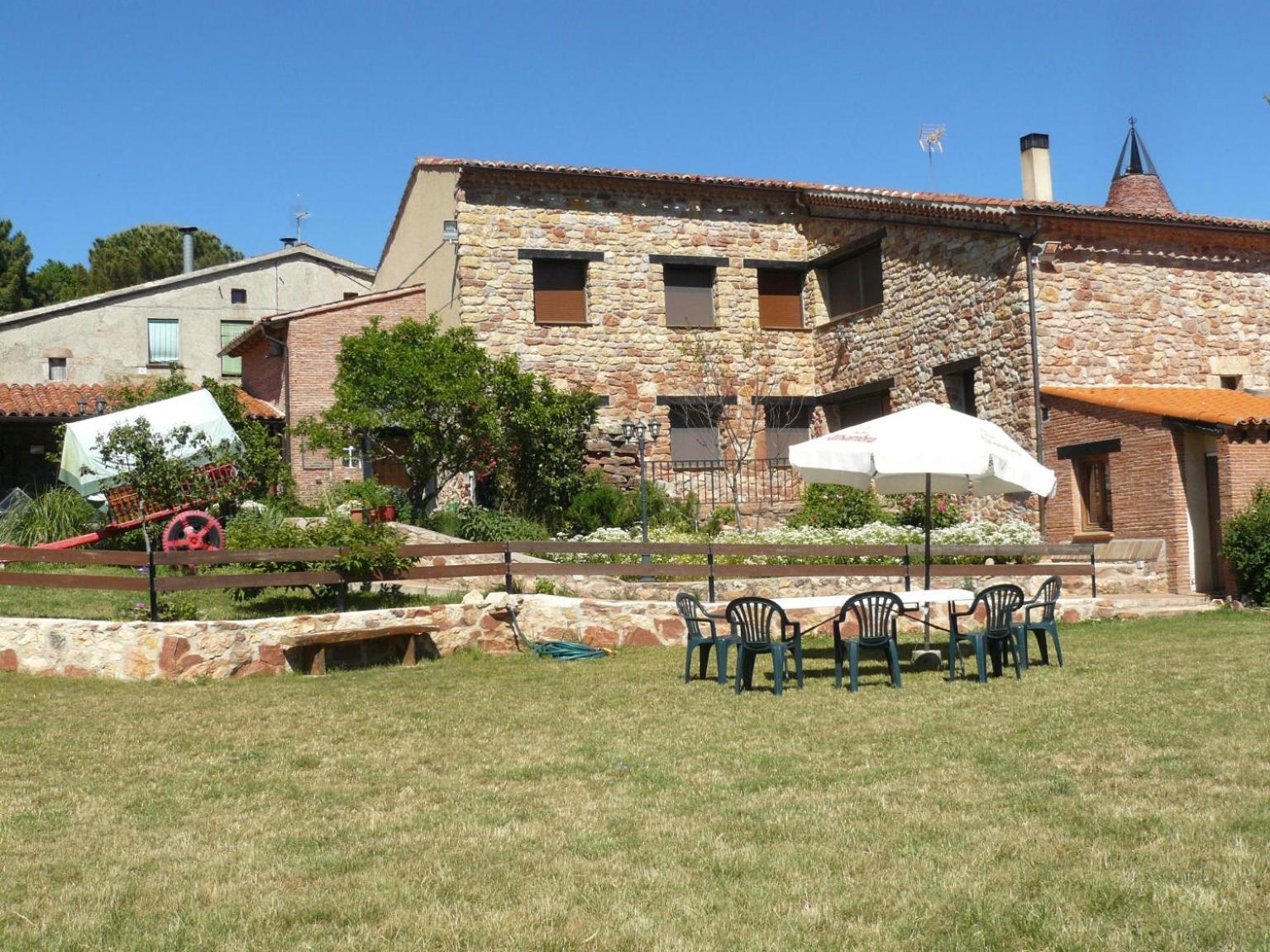 La Chimenea De Soria I Y I I Guest House Espeja de San Marcelino Exterior photo